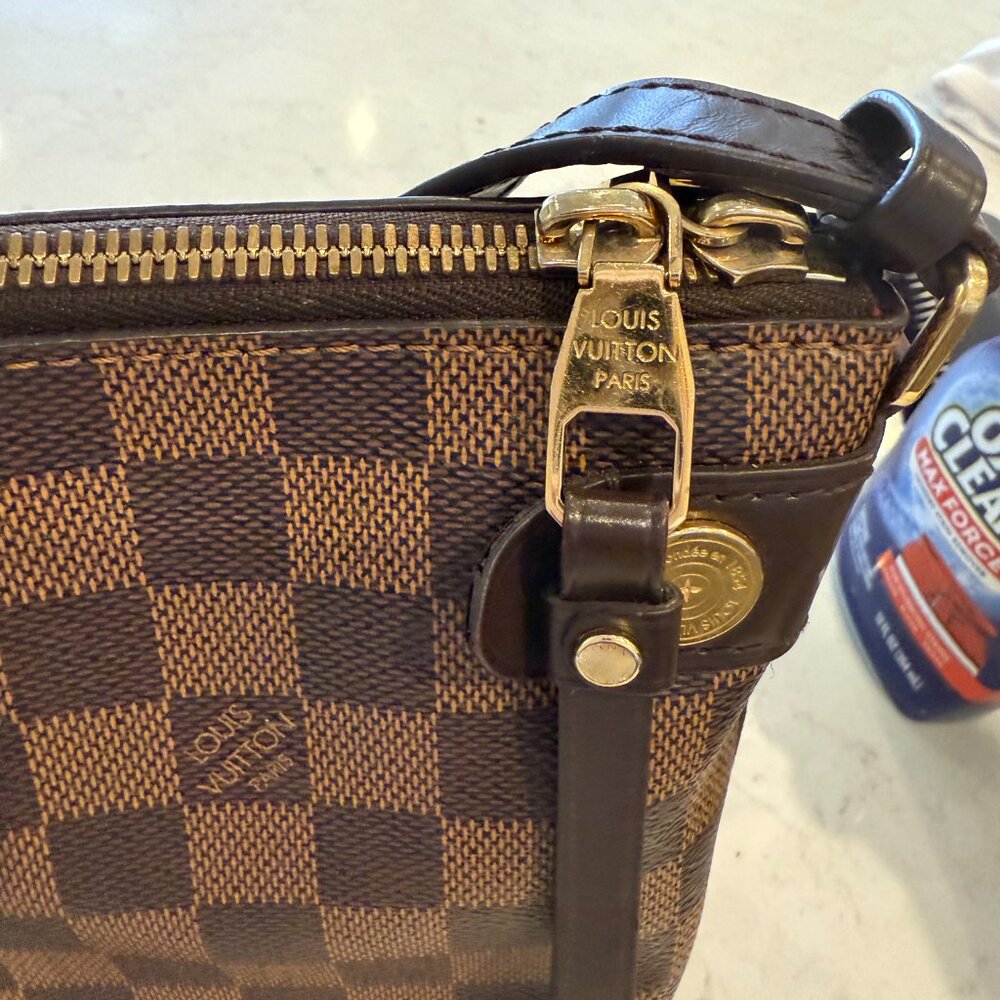 LOUIS VUITTON Damier Ebene Duomo Bag - Picture 4 of 11